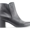 32.890 Black