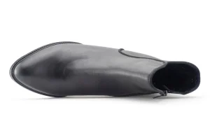 32.890 Black
