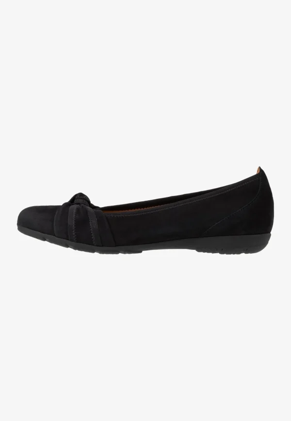 02.643 Black Softnubuck