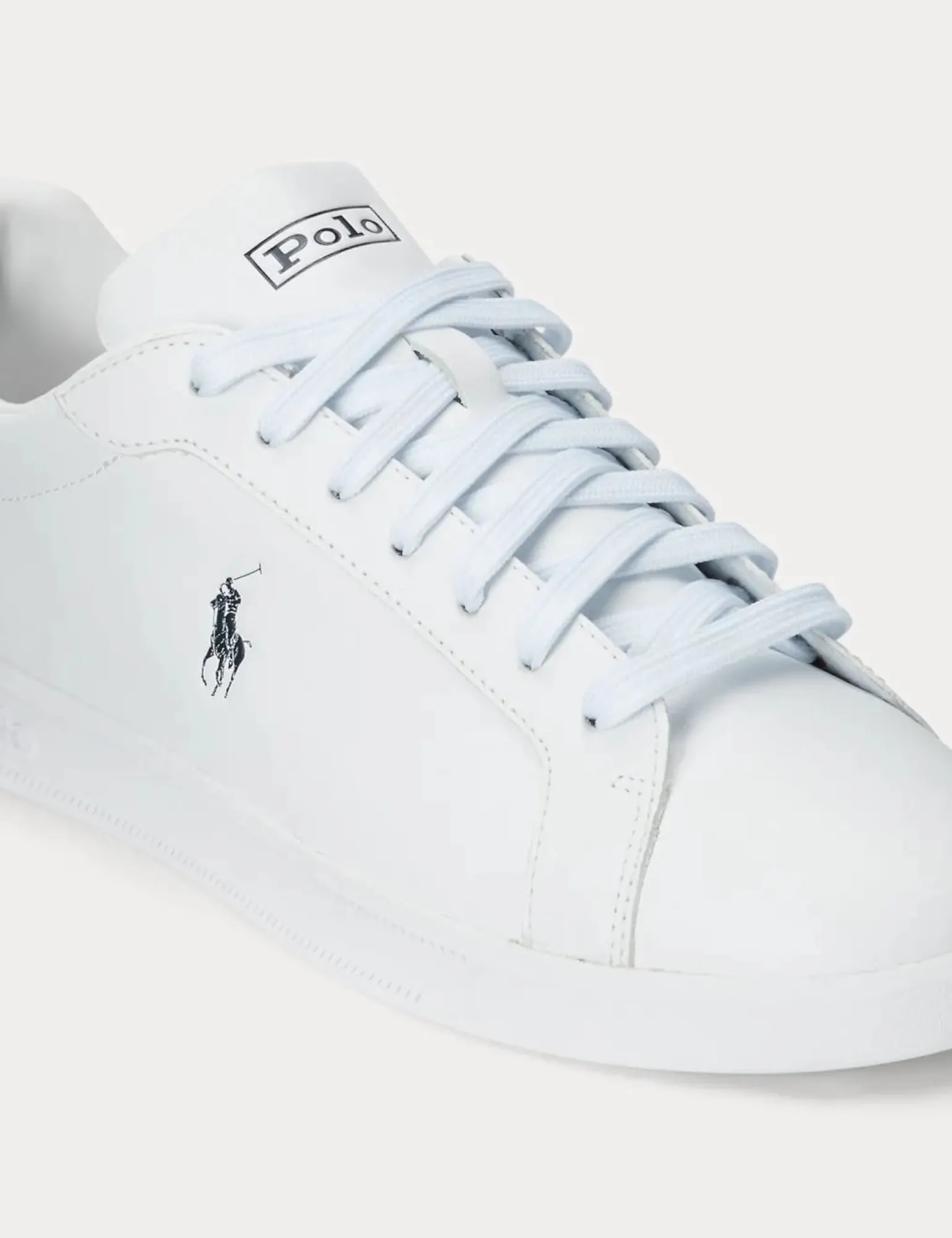 heritage_court__whitenavy_1.webp Heritage Court - White/Navy